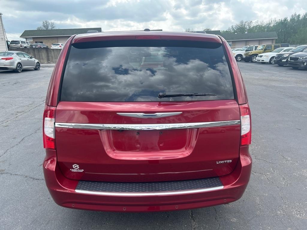 Chrysler Town & Country Limited 2013