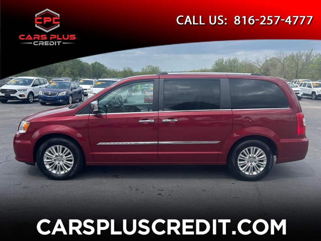 2013 Chrysler Town & Country Limited
