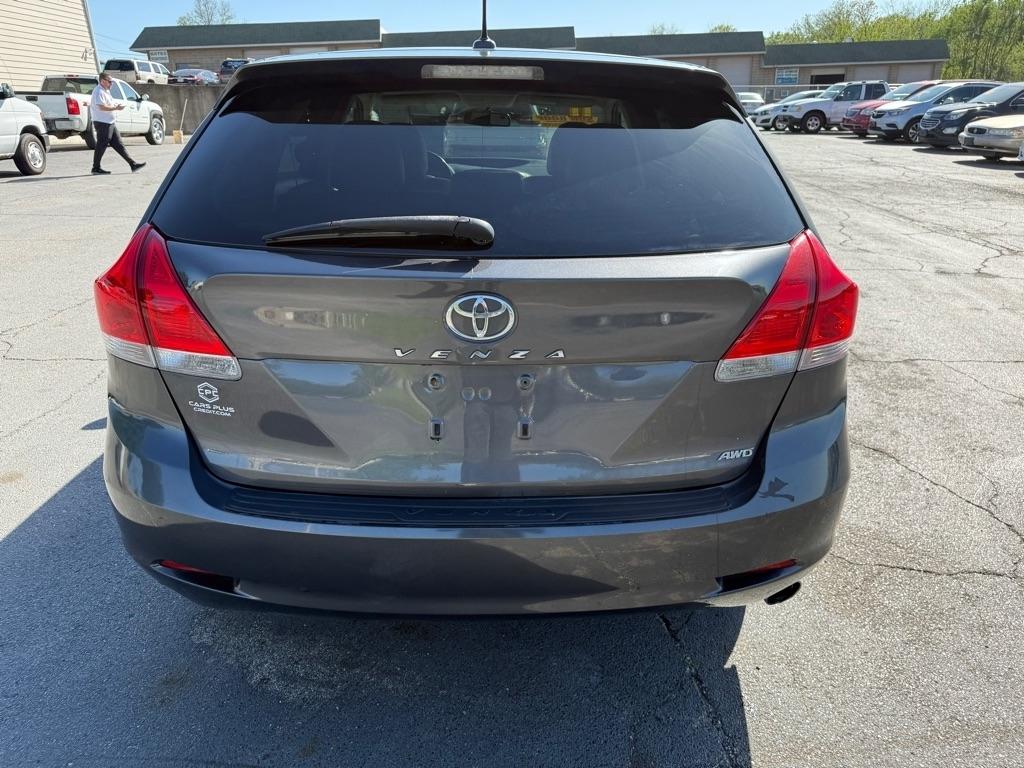 Toyota Venza AWD I4 2011