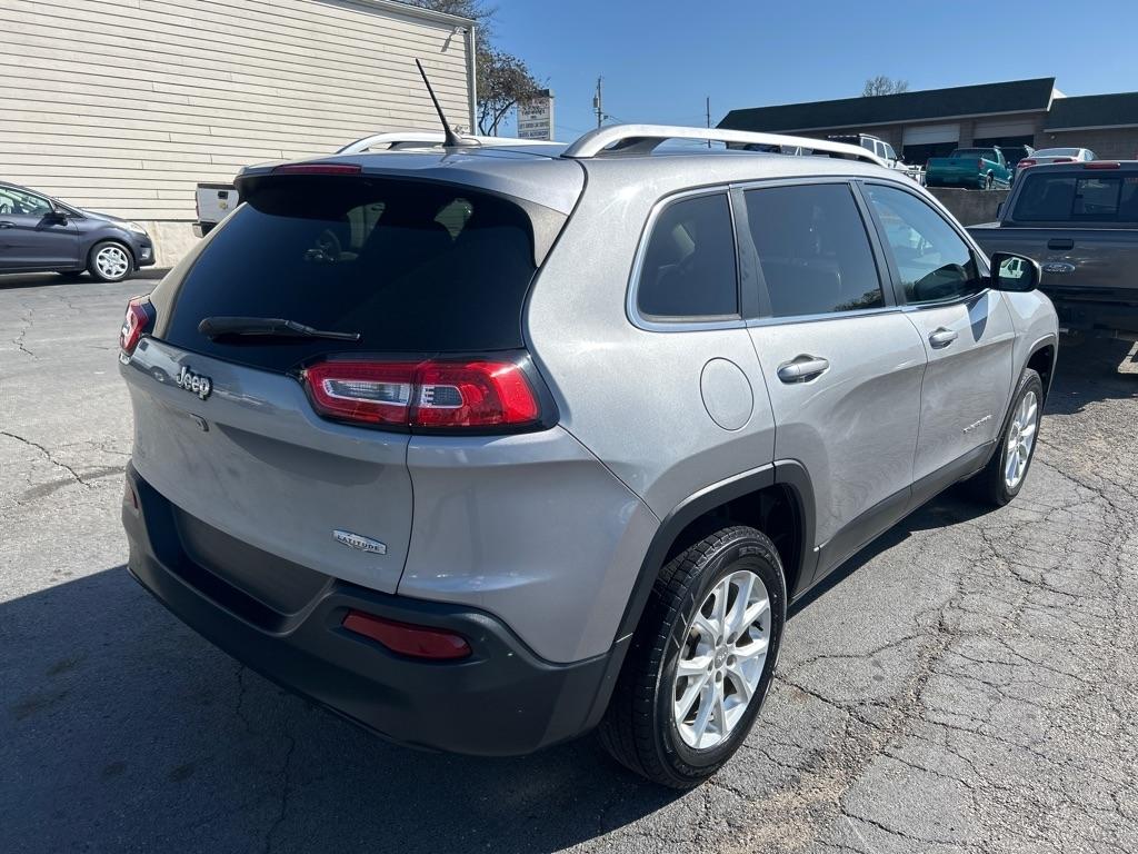 Jeep Cherokee Latitude FWD 2015