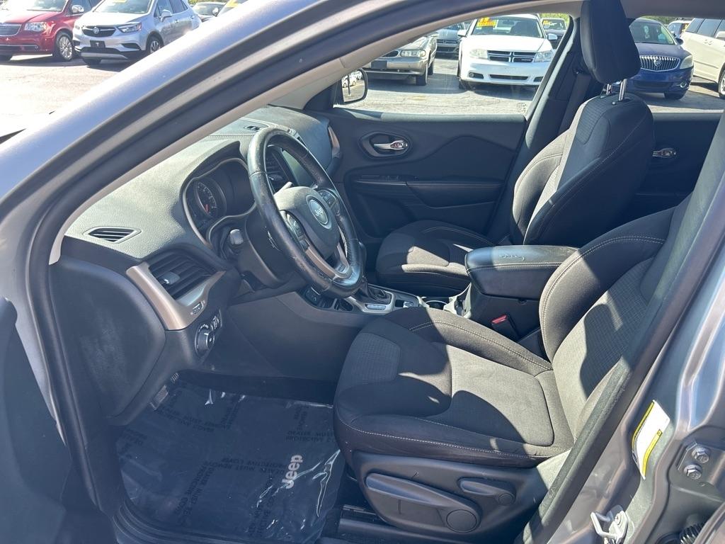 Jeep Cherokee Latitude FWD 2015