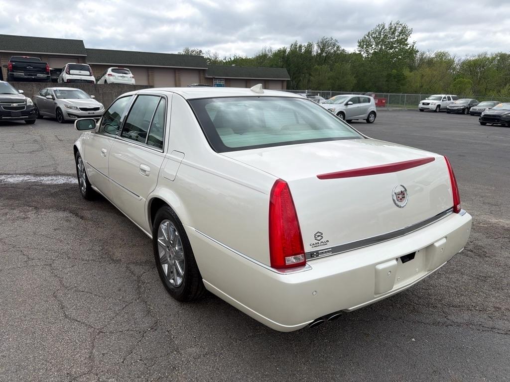Cadillac DTS Premium w/ Navi 2011