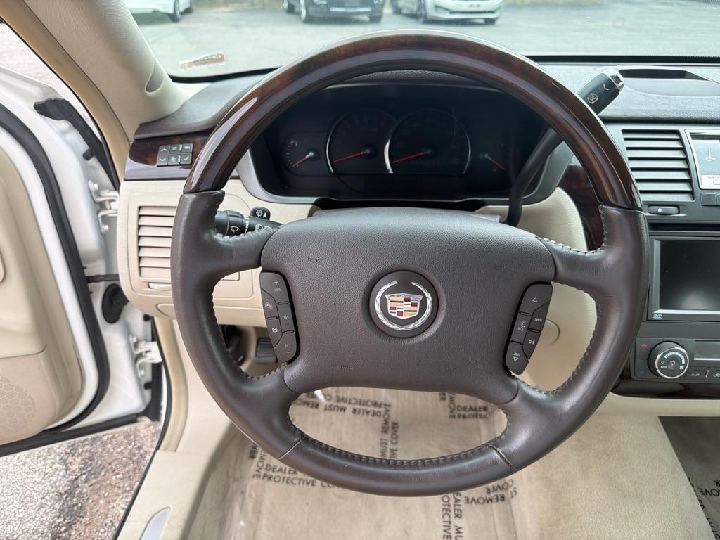 Cadillac DTS Premium w/ Navi 2011