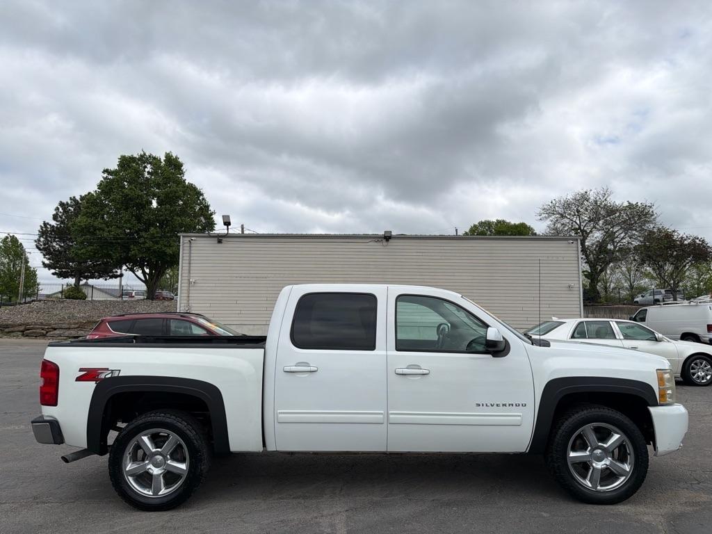 Chevrolet Silverado 1500 LTZ Crew Cab 4WD 2012