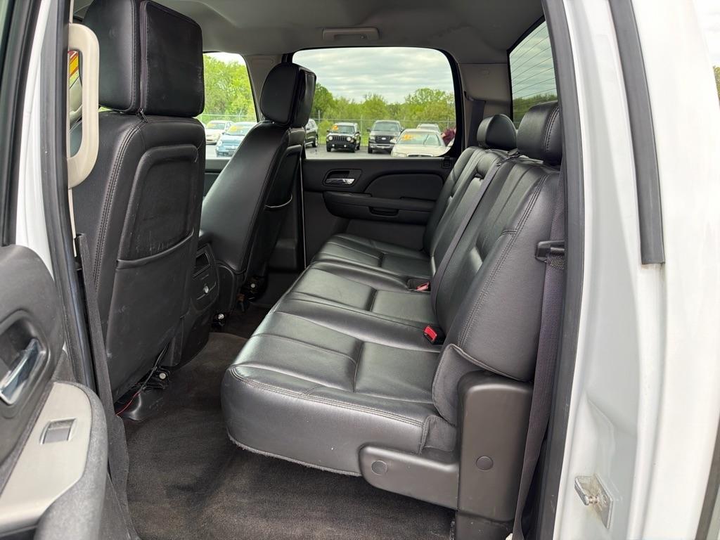 Chevrolet Silverado 1500 LTZ Crew Cab 4WD 2012