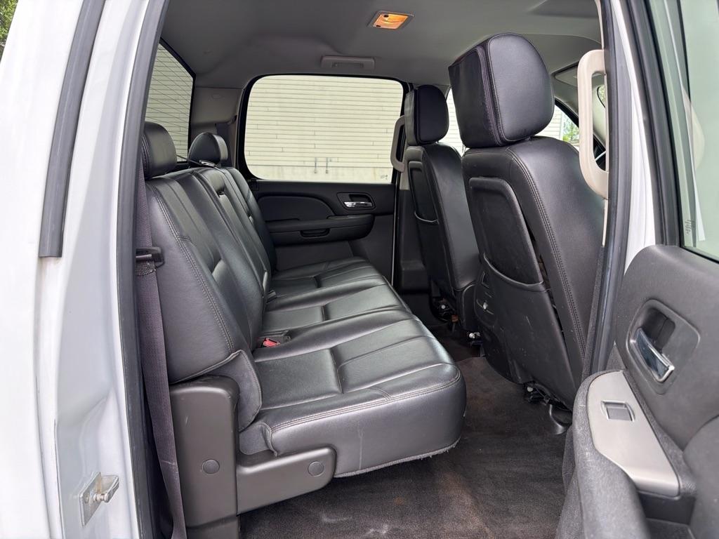 Chevrolet Silverado 1500 LTZ Crew Cab 4WD 2012