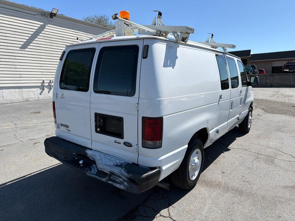 Ford Econoline E-150 2012