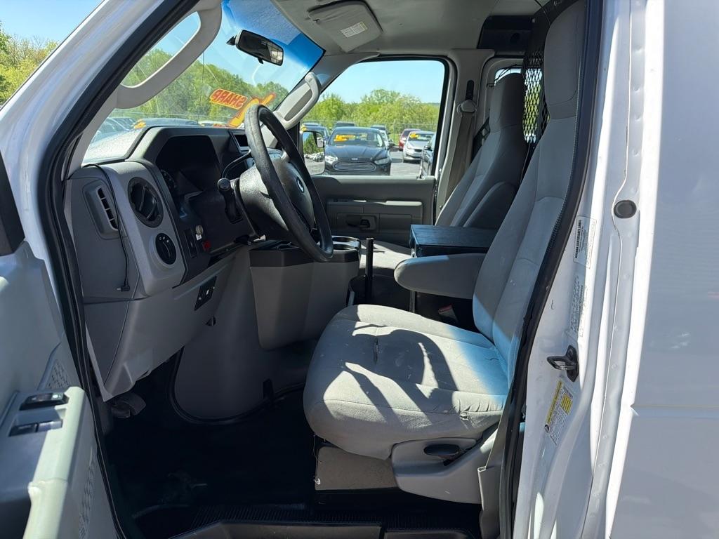 Ford Econoline E-150 2012