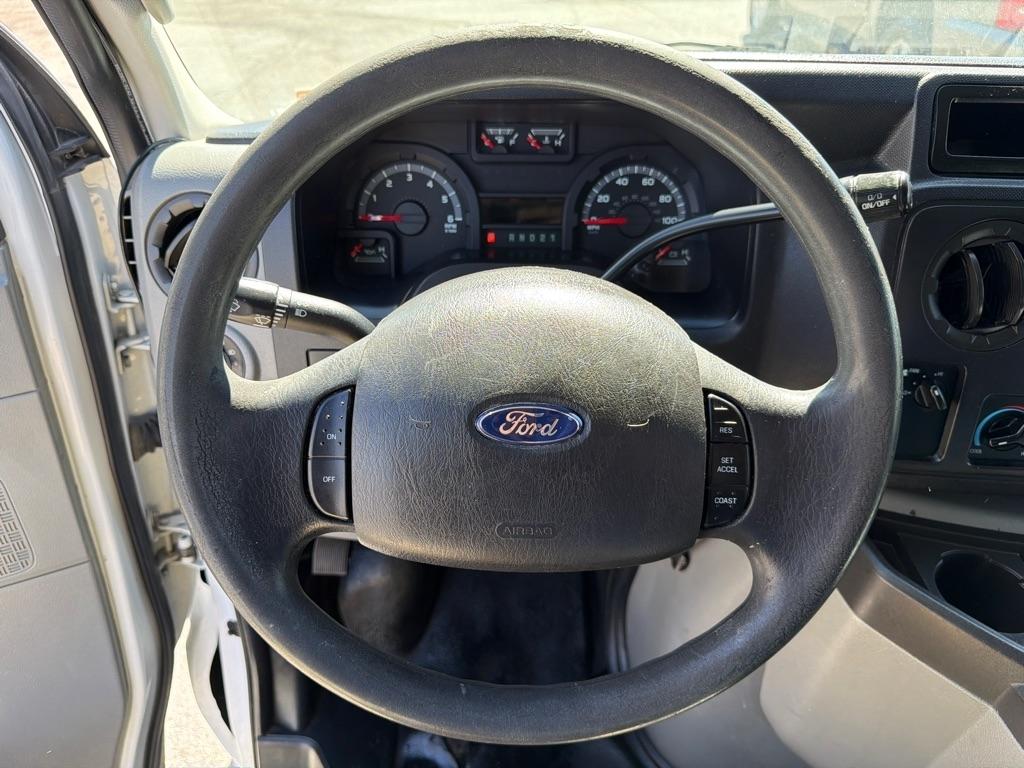 Ford Econoline E-150 2012