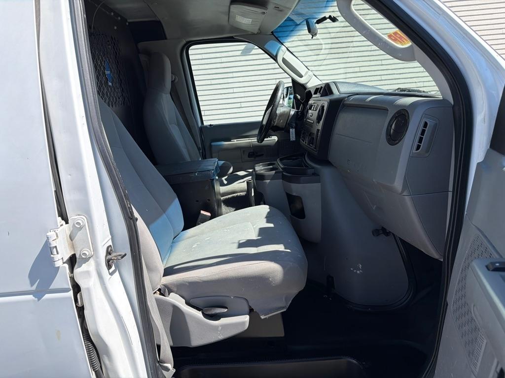 Ford Econoline E-150 2012