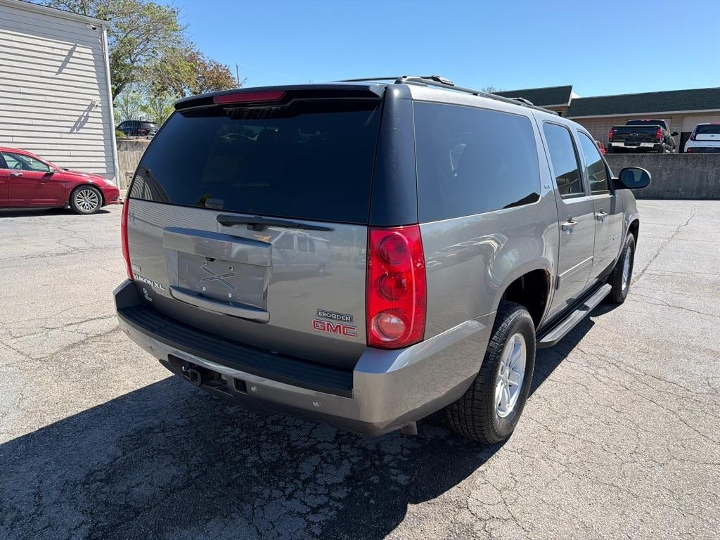 GMC Yukon XL SLT-1 1/2 Ton 4WD 2012