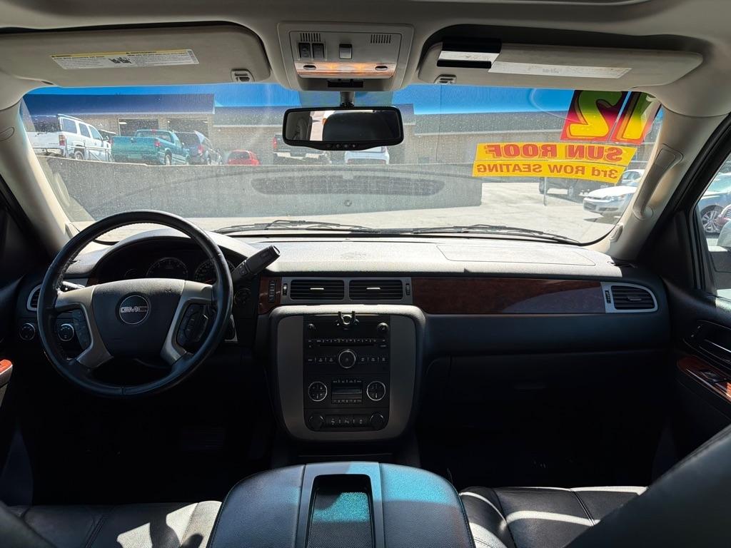 GMC Yukon XL SLT-1 1/2 Ton 4WD 2012