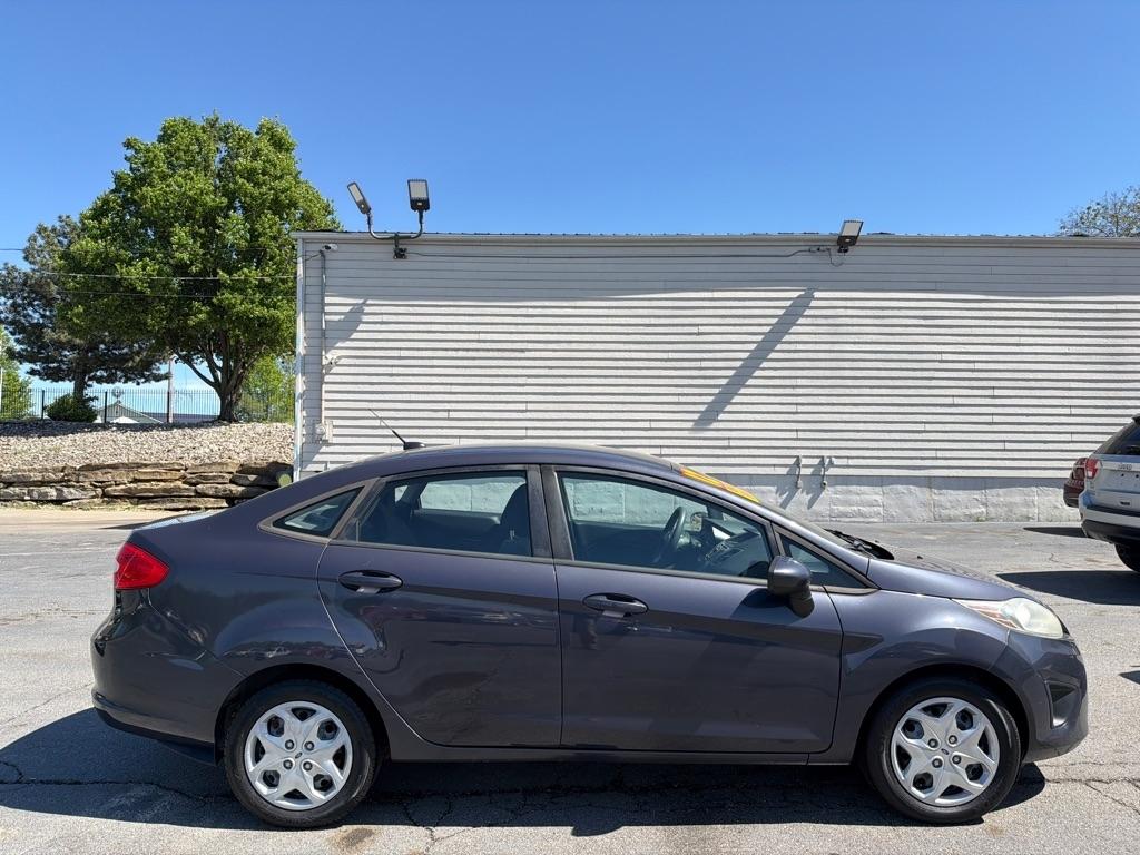 Ford Fiesta SE Sedan 2012