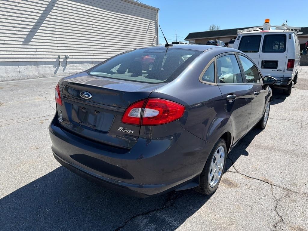 Ford Fiesta SE Sedan 2012