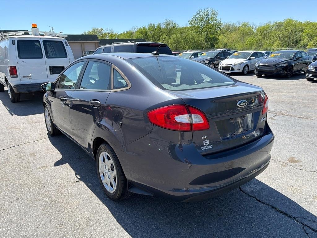 Ford Fiesta SE Sedan 2012