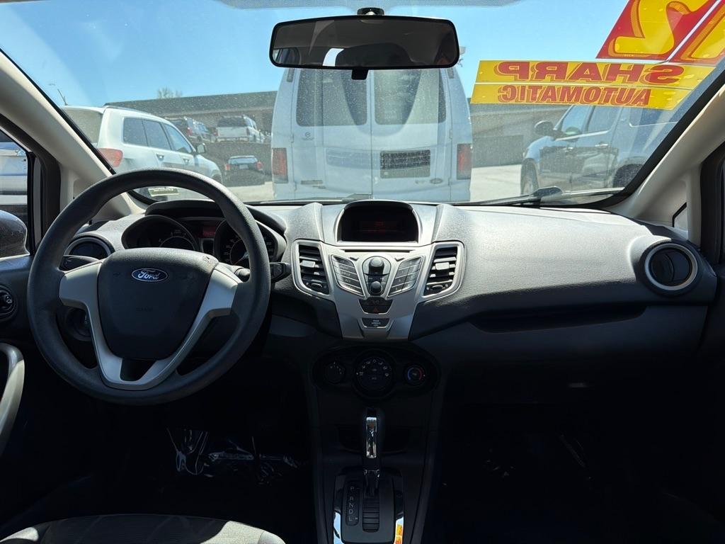 Ford Fiesta SE Sedan 2012