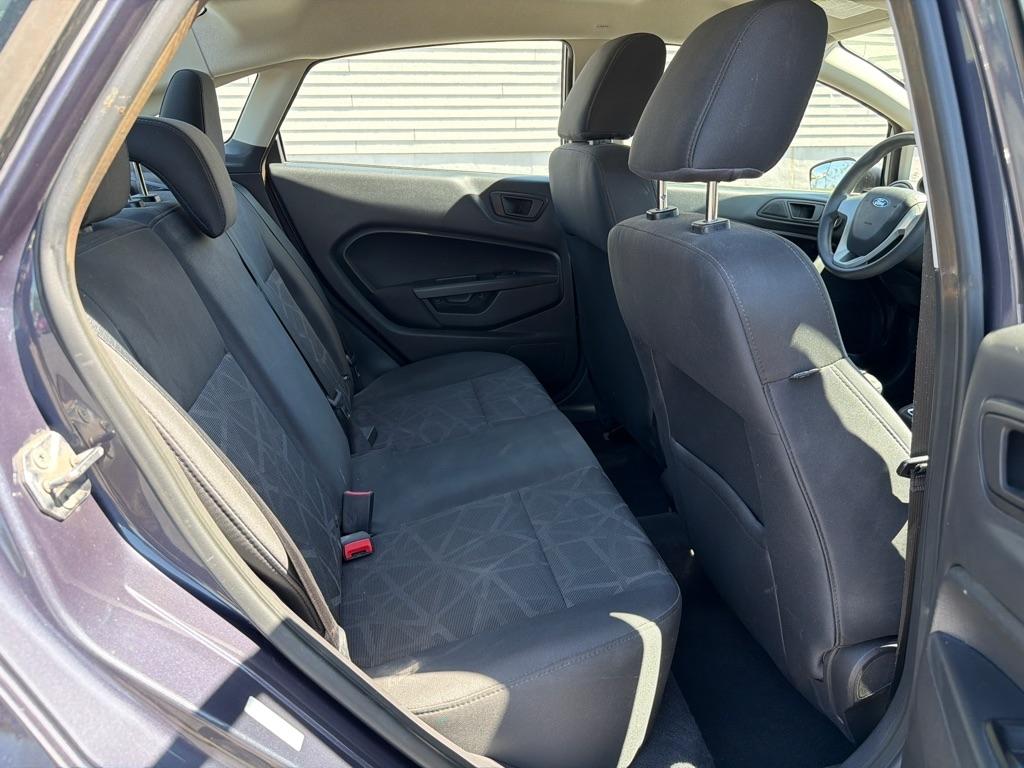 Ford Fiesta SE Sedan 2012