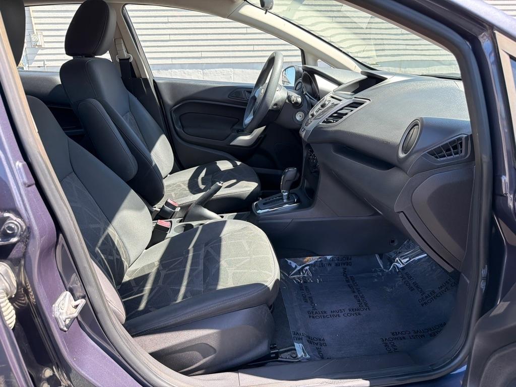 Ford Fiesta SE Sedan 2012