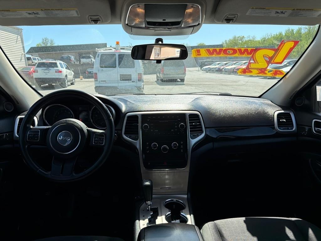 Jeep Grand Cherokee Laredo 4WD 2012