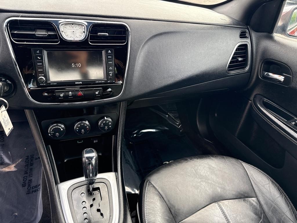 Chrysler 200 Limited 2012