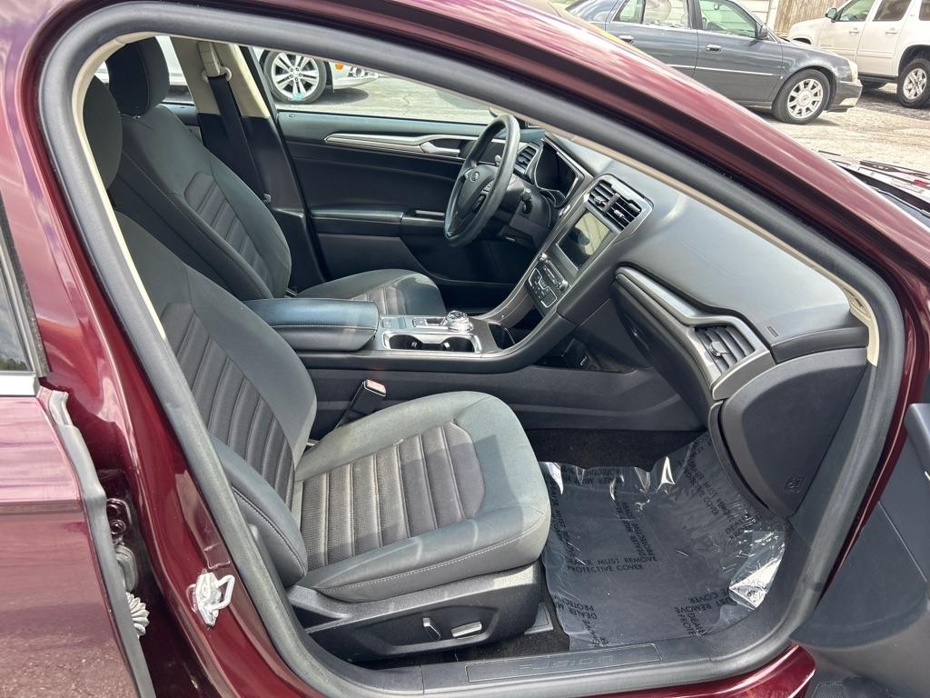 Ford Fusion SE 2017
