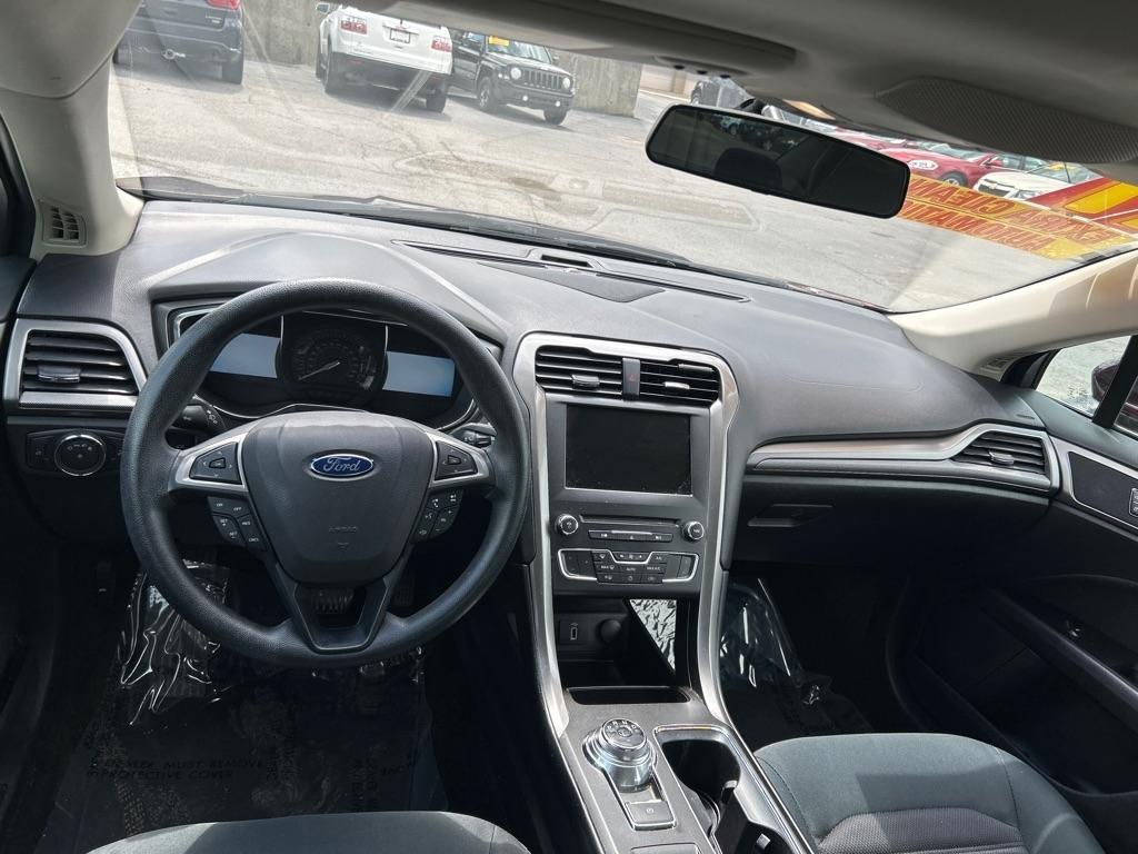 Ford Fusion SE 2017