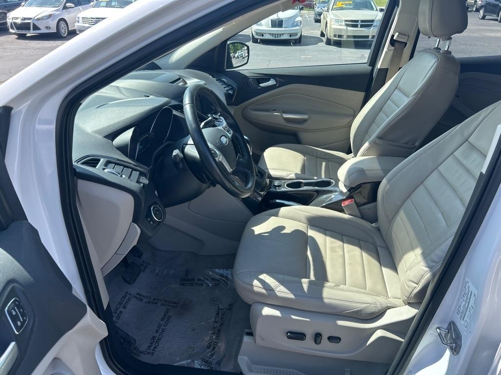 Ford Escape Titanium FWD 2016