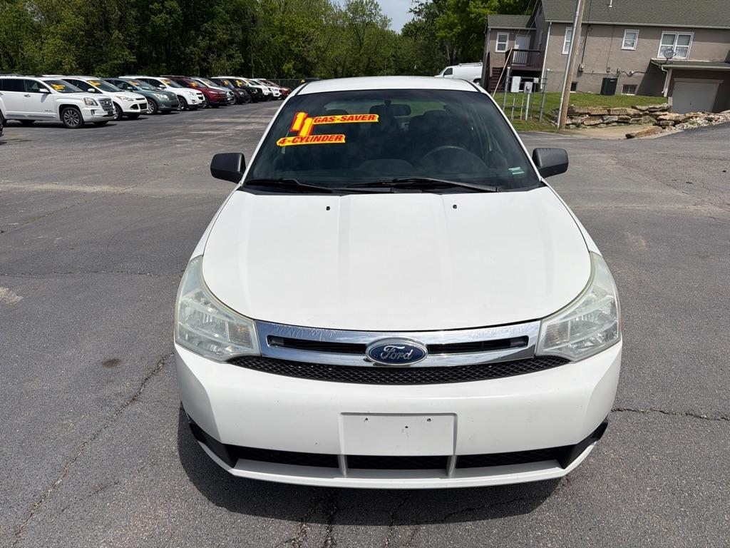 Ford Focus SE Sedan 2011