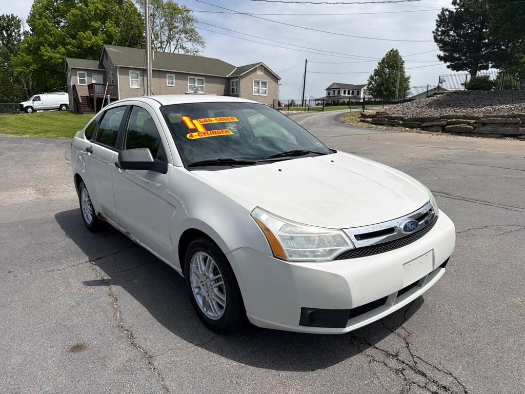 Ford Focus SE Sedan 2011