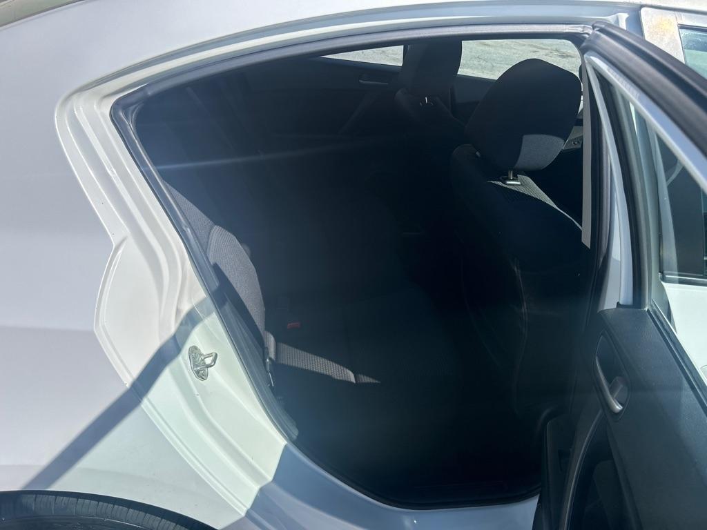 Mazda MAZDA3 i SV AT 4-Door 2013