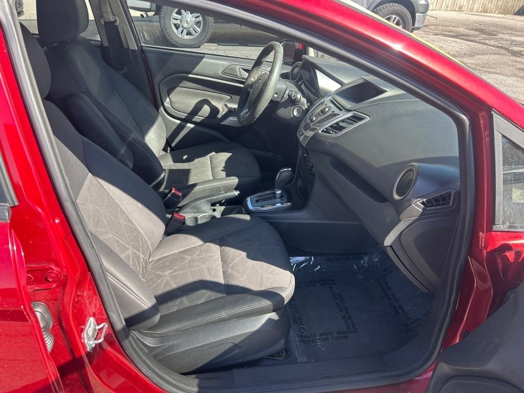 Ford Fiesta SE Sedan 2013