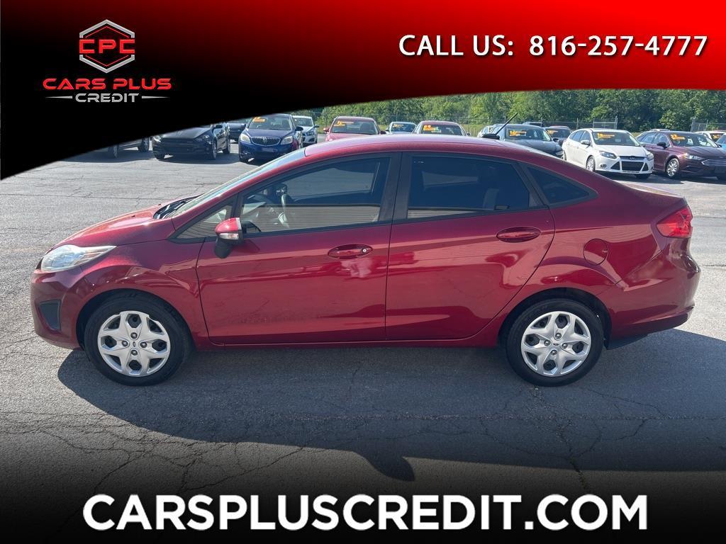 Ford Fiesta SE Sedan 2013