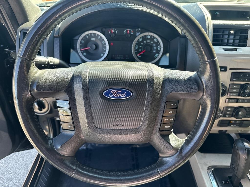 Ford Escape XLT 4WD 2011