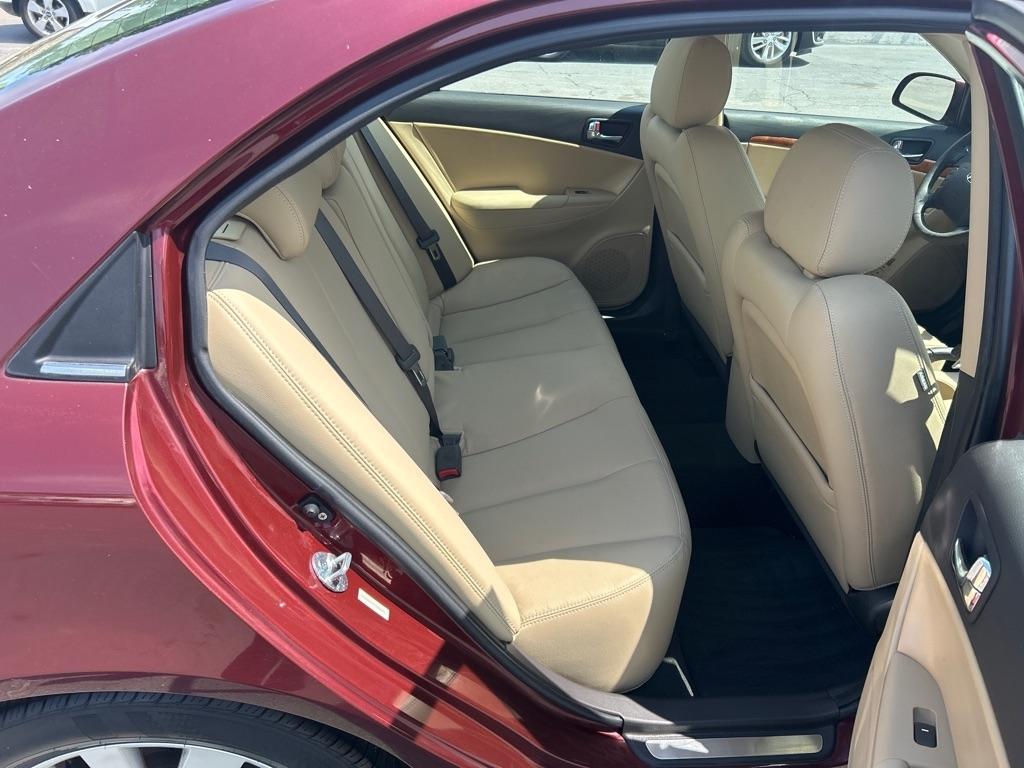 Hyundai Sonata SE V6 2009