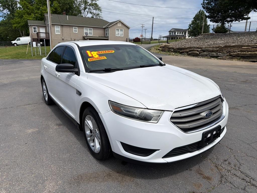 Ford Taurus SE FWD 2018