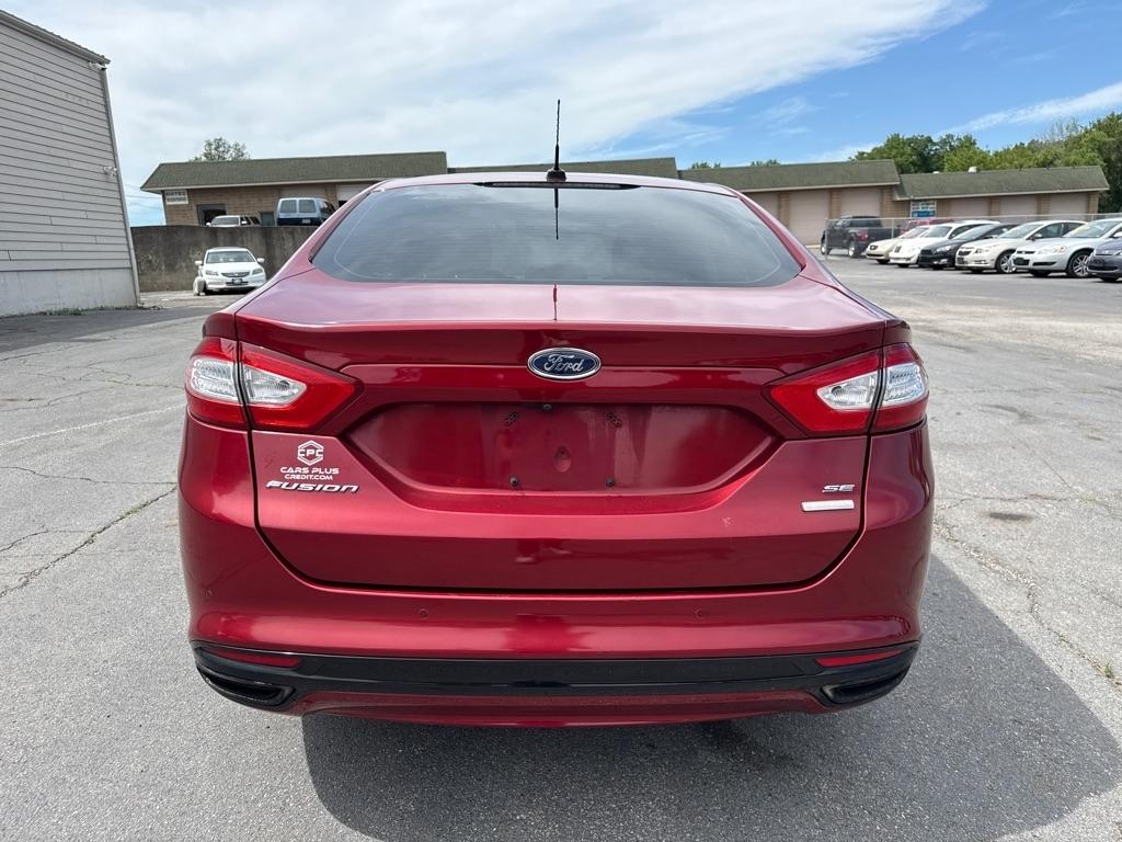 Ford Fusion SE 2016