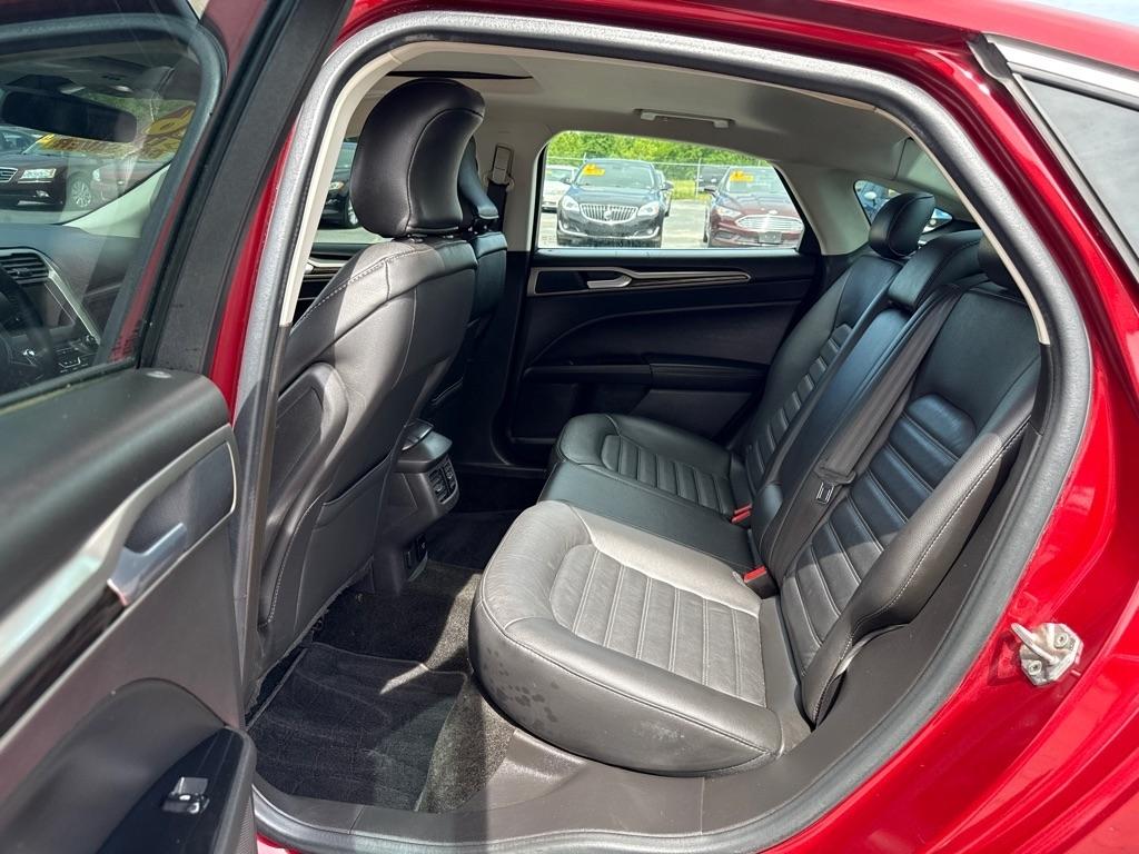 Ford Fusion SE 2016