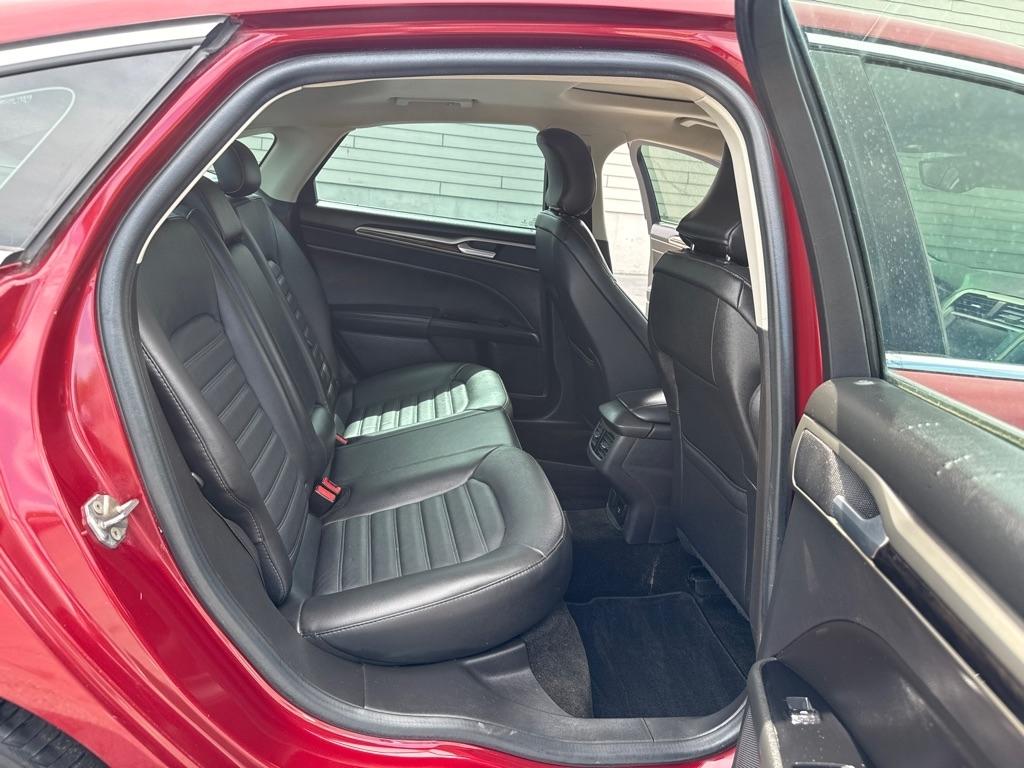 Ford Fusion SE 2016