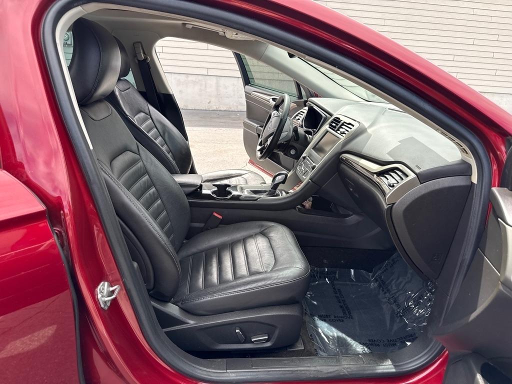 Ford Fusion SE 2016