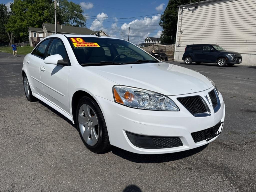 Pontiac G6 Base 2010