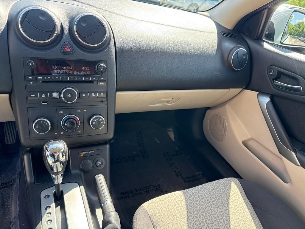 Pontiac G6 Base 2010