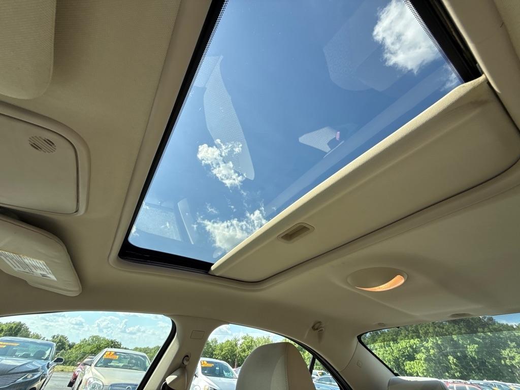 Pontiac G6 Base 2010