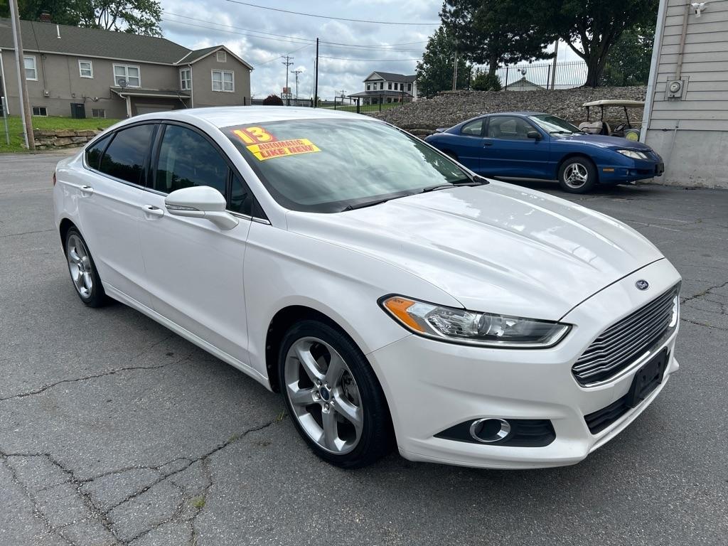 Ford Fusion SE 2013