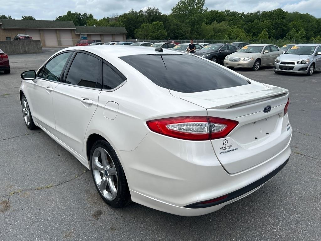 Ford Fusion SE 2013