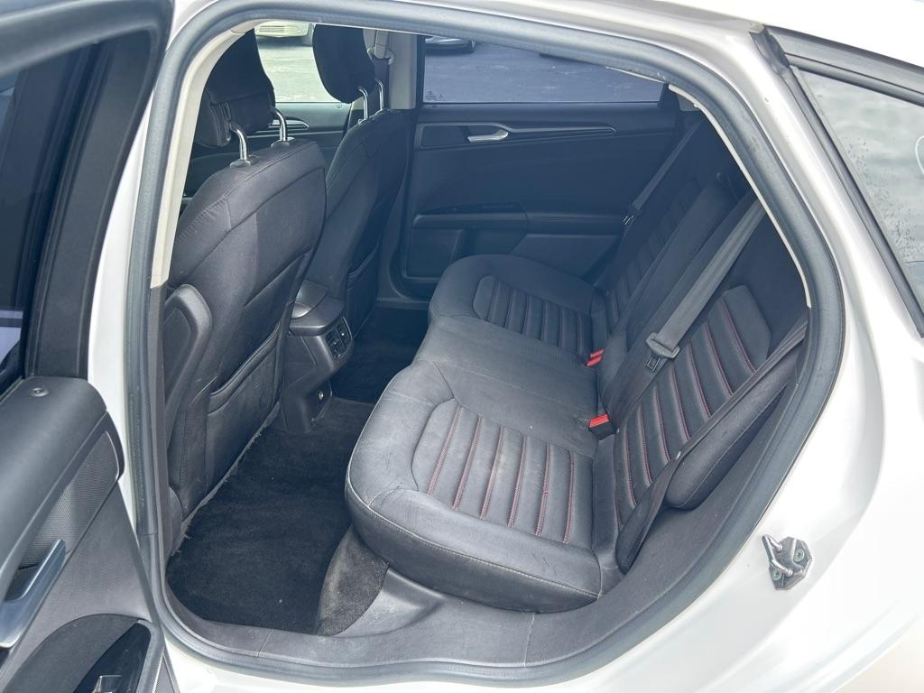 Ford Fusion SE 2013