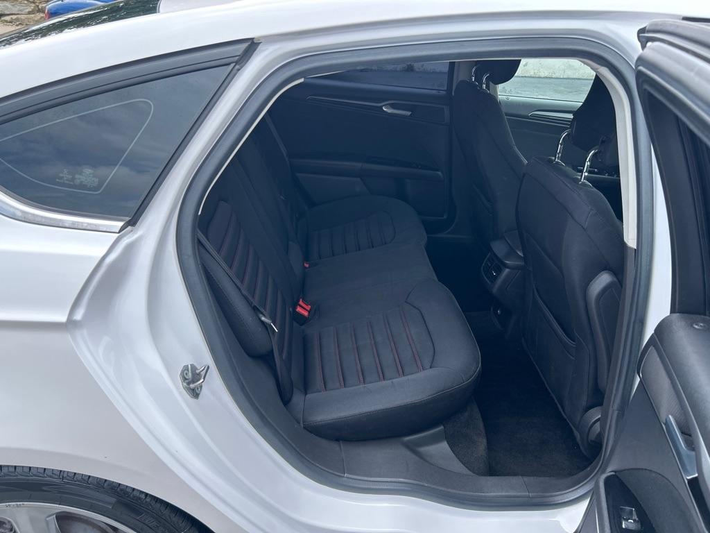 Ford Fusion SE 2013