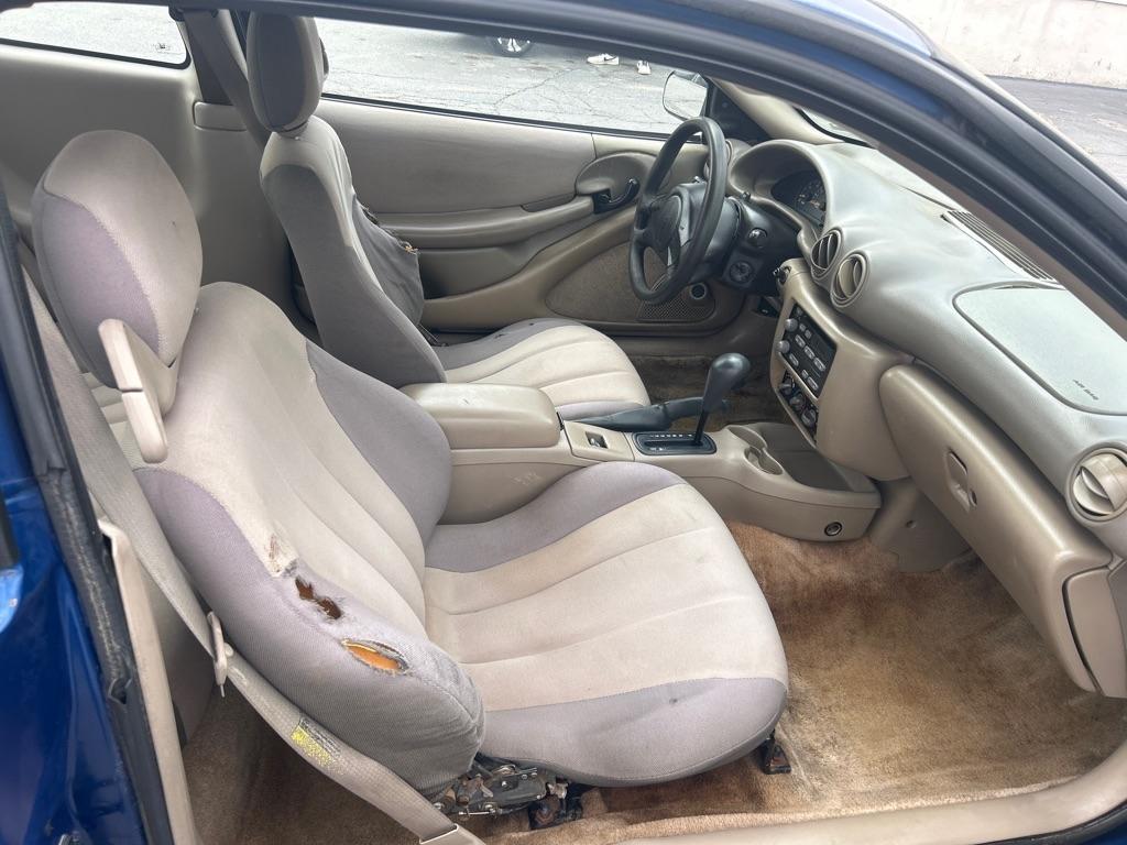 Pontiac Sunfire Coupe w/1SV 2004