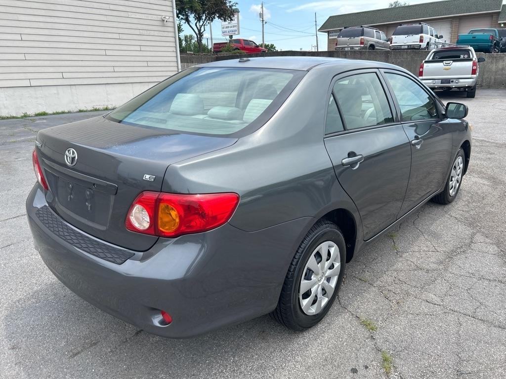 Toyota Corolla LE 4-Speed AT 2010