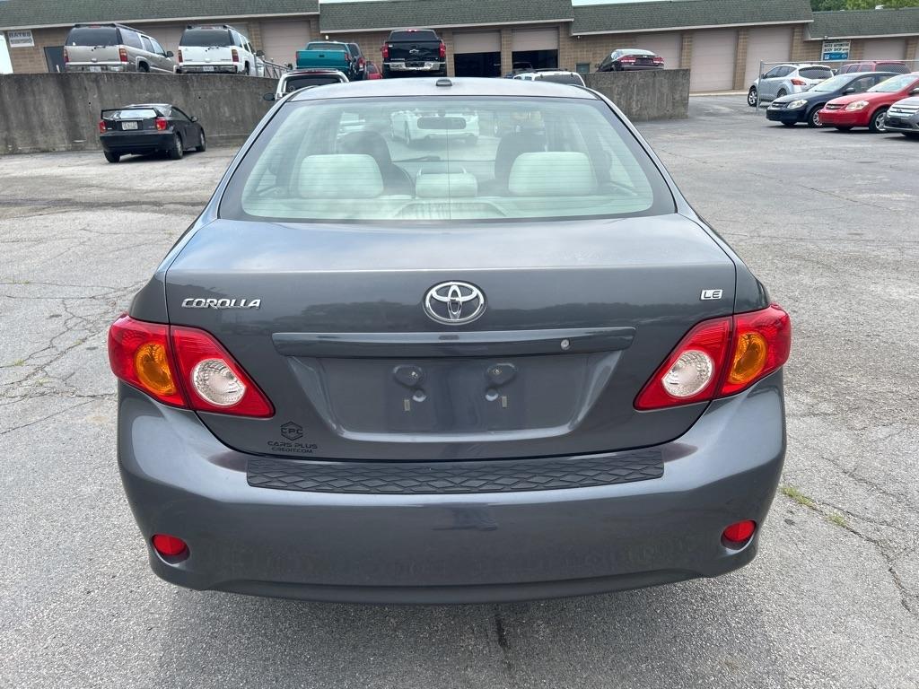 Toyota Corolla LE 4-Speed AT 2010