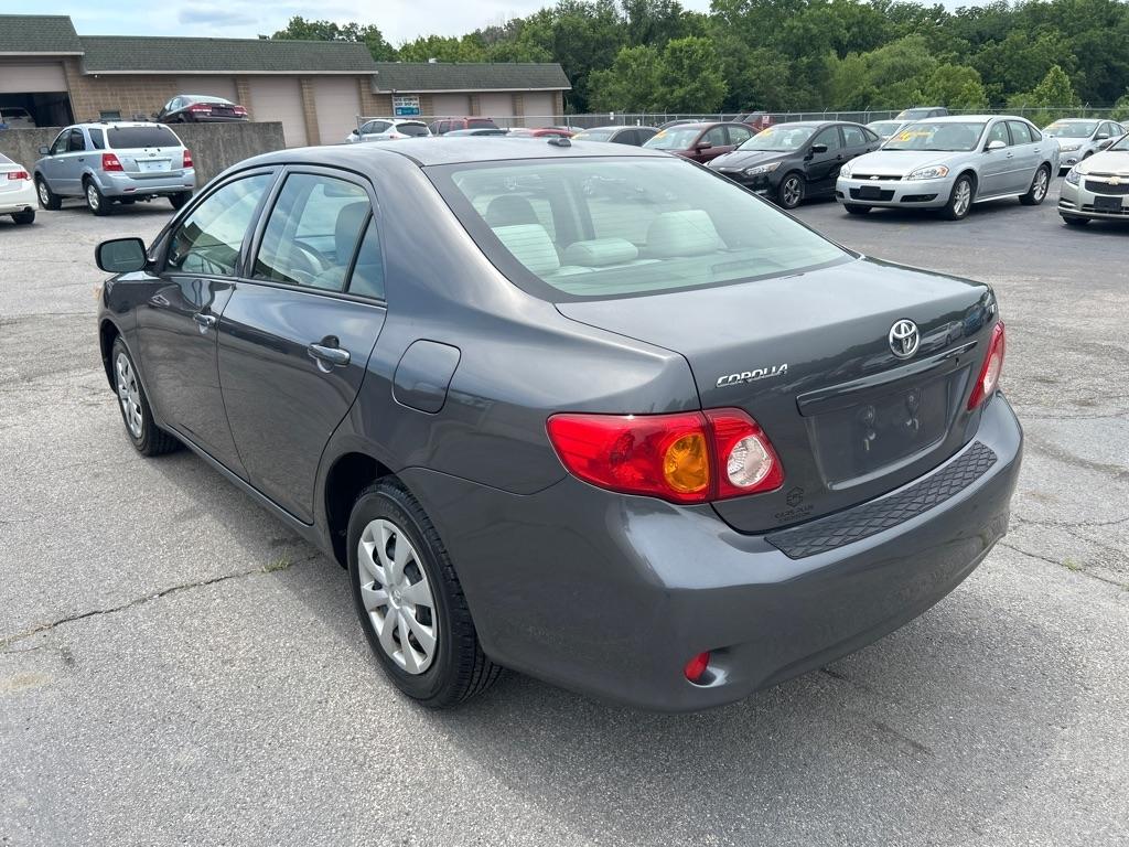 Toyota Corolla LE 4-Speed AT 2010